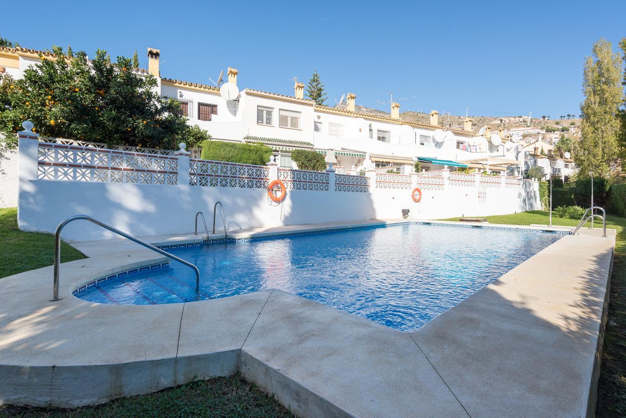 Malagasuite Bungalow Pool Беналмадена Екстериор снимка